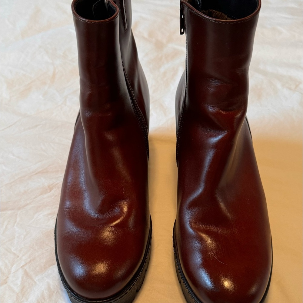 Gabor Brown Heeled Boots with Smooth Leather and Classic Design. Worn 2 times.